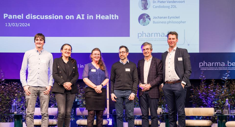 Panel debat "AI in Healthcare"